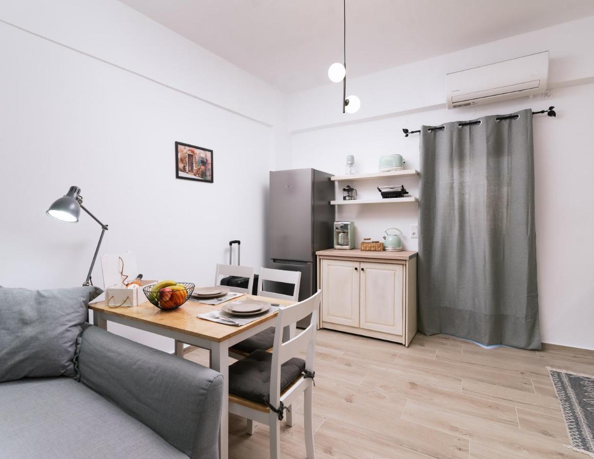 Central Apartments “Evanthia” Pitsidia Bagian luar foto